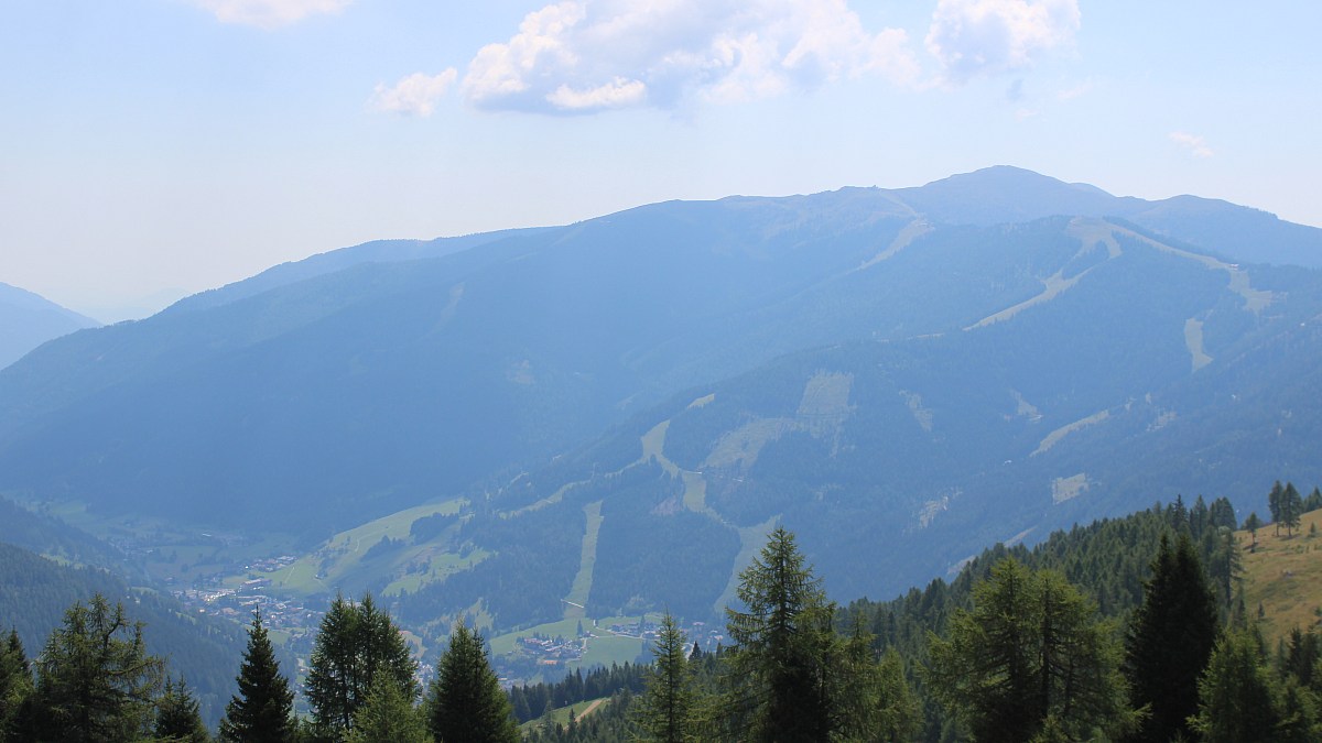 Bad Kleinkirchheim Nockalm Blick Zur Kaiserburg Foto Webcam Eu