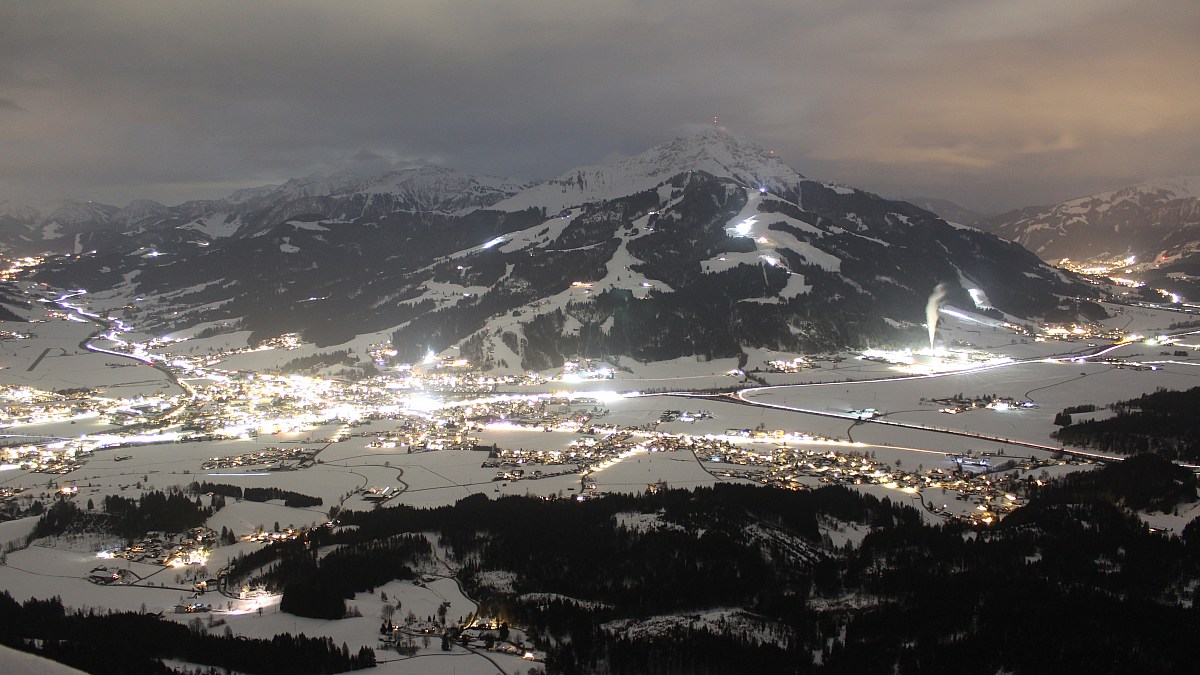 St Johann In Tirol Blick Zum Kitzb Heler Horn Foto Webcam Eu