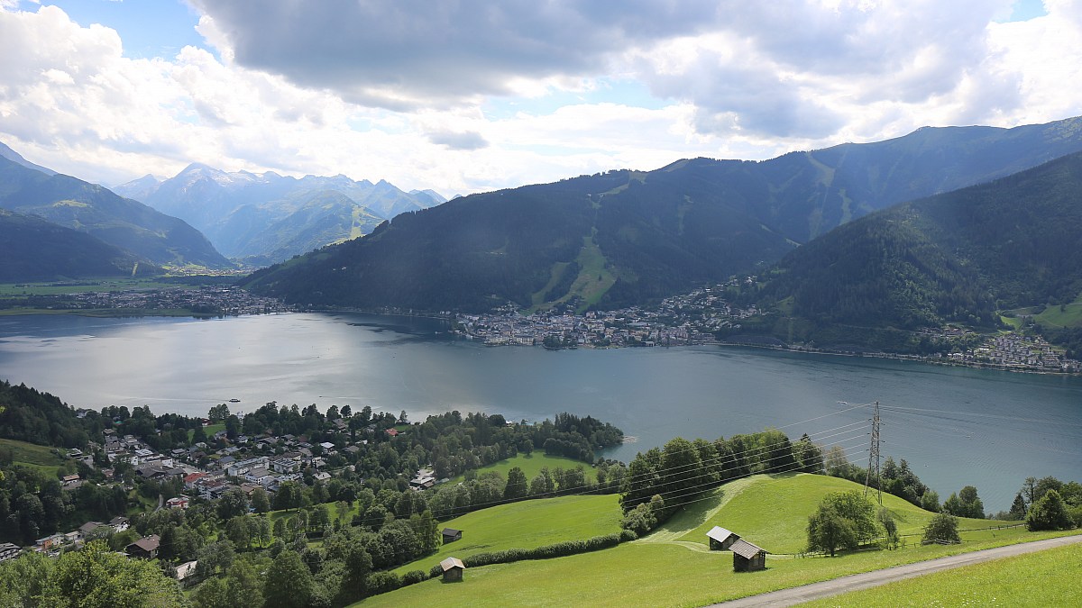 Zell am See Kaprun Blick zum Kitzsteinhorn und zur Schmittenhöhe