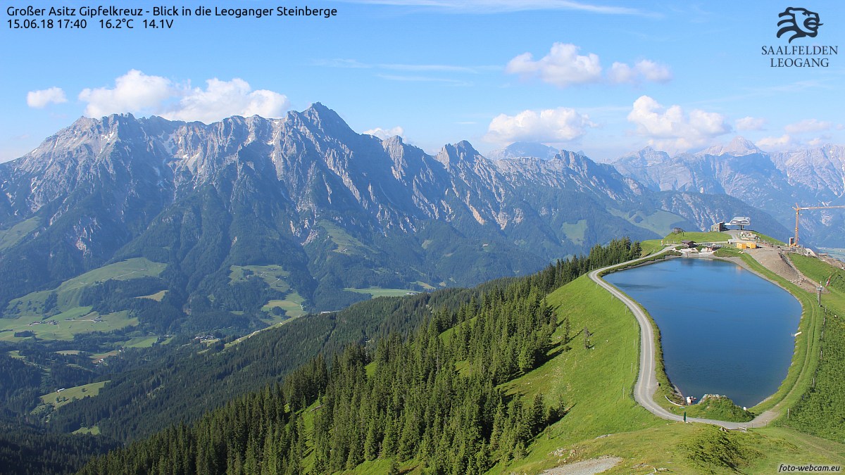 Großer Asitz Gipfelkreuz - Blick in die Leoganger Steinberge - Foto ...