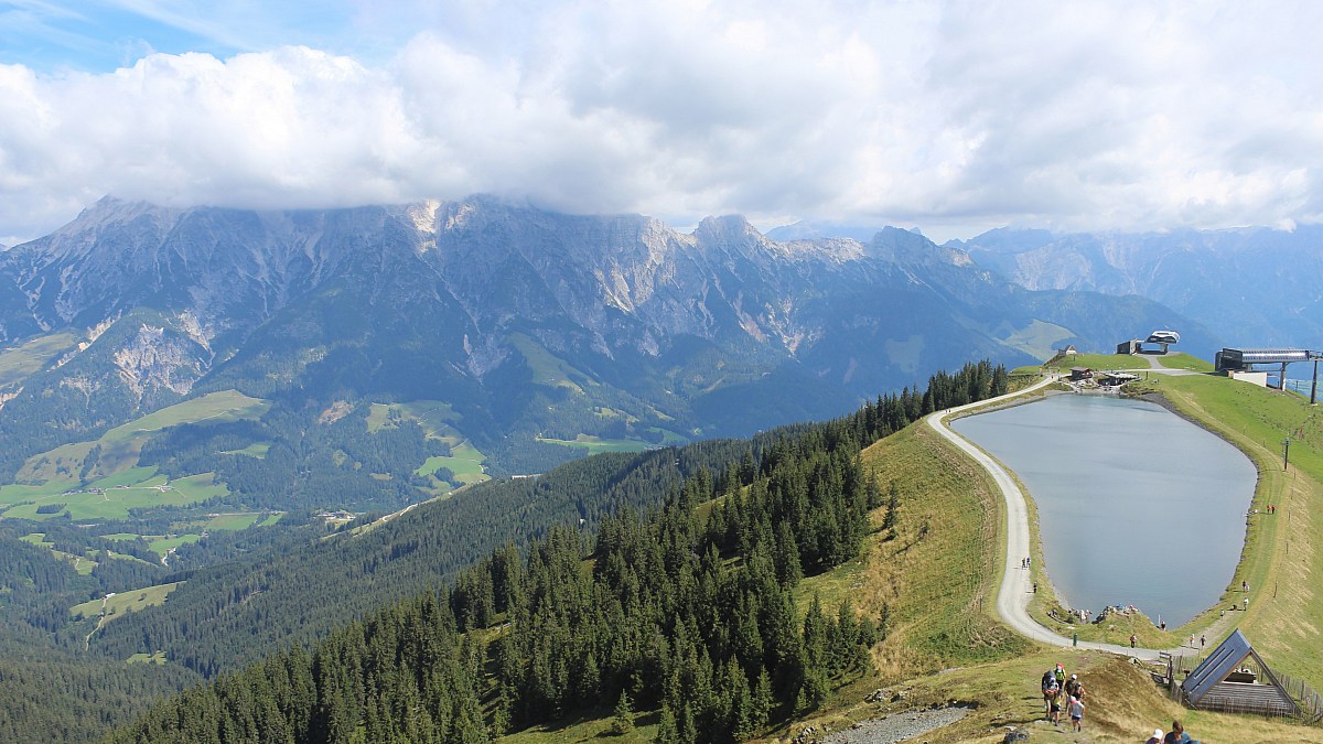 Großer Asitz Gipfelkreuz - Blick in die Leoganger Steinberge - Foto ...