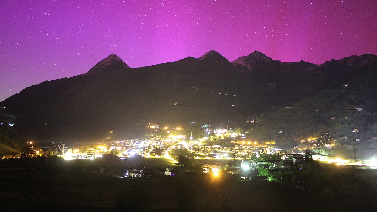 Matrei in Osttirol / Bethuberhof - Blick nach Norden - Foto-Webcam.eu