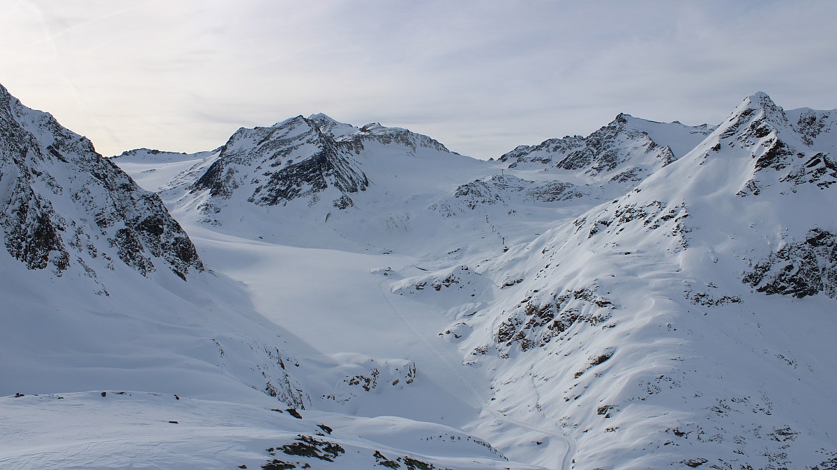 Braunschweiger Hütte - Blick zum Mittelbergferner und zur Wildspitze ...