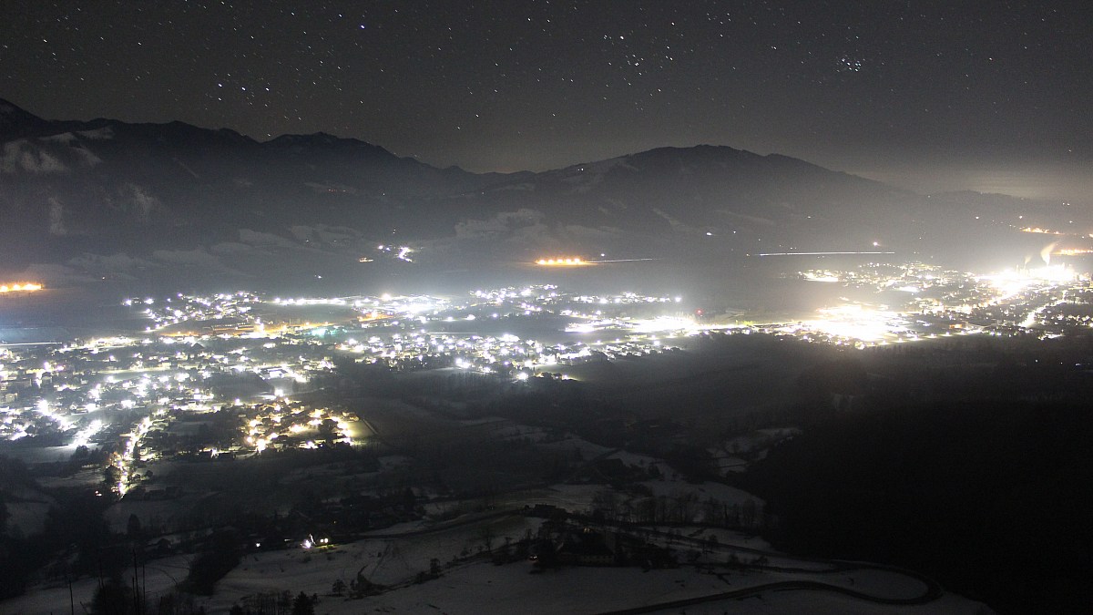 Burg Altpernstein - Blick auf Micheldorf und das Kremstal - Foto-Webcam.eu