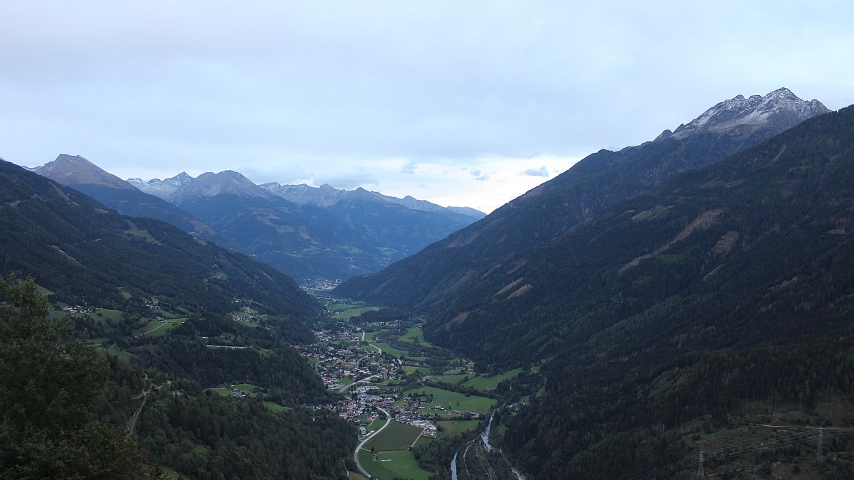 Flattach   Grafenberg - Blick Zum Appartementhaus Lercher - Foto-webcam.eu