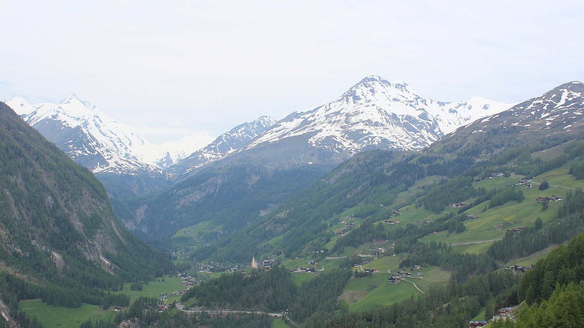 Heiligenblut   Zirbenhof - Blick Zum Großglockner - Foto-webcam.eu