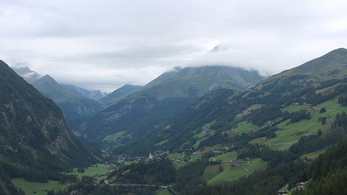 Heiligenblut / Zirbenhof - Blick zum Großglockner - Foto-Webcam.eu