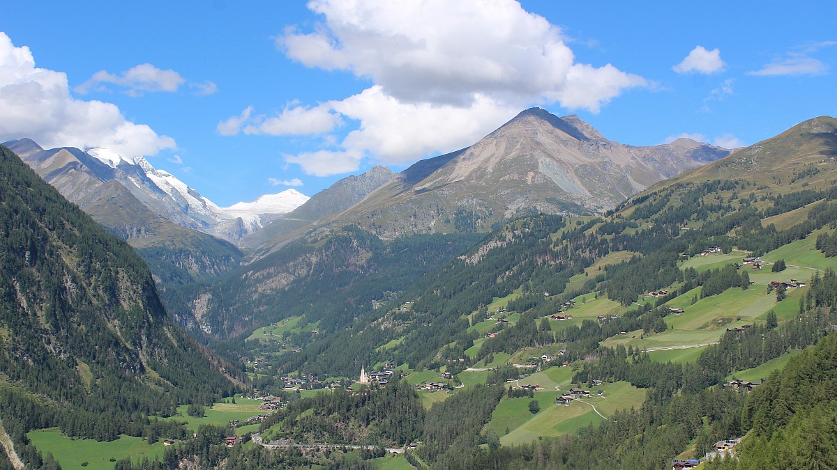 Heiligenblut / Zirbenhof - Blick zum Großglockner - Foto-Webcam.eu