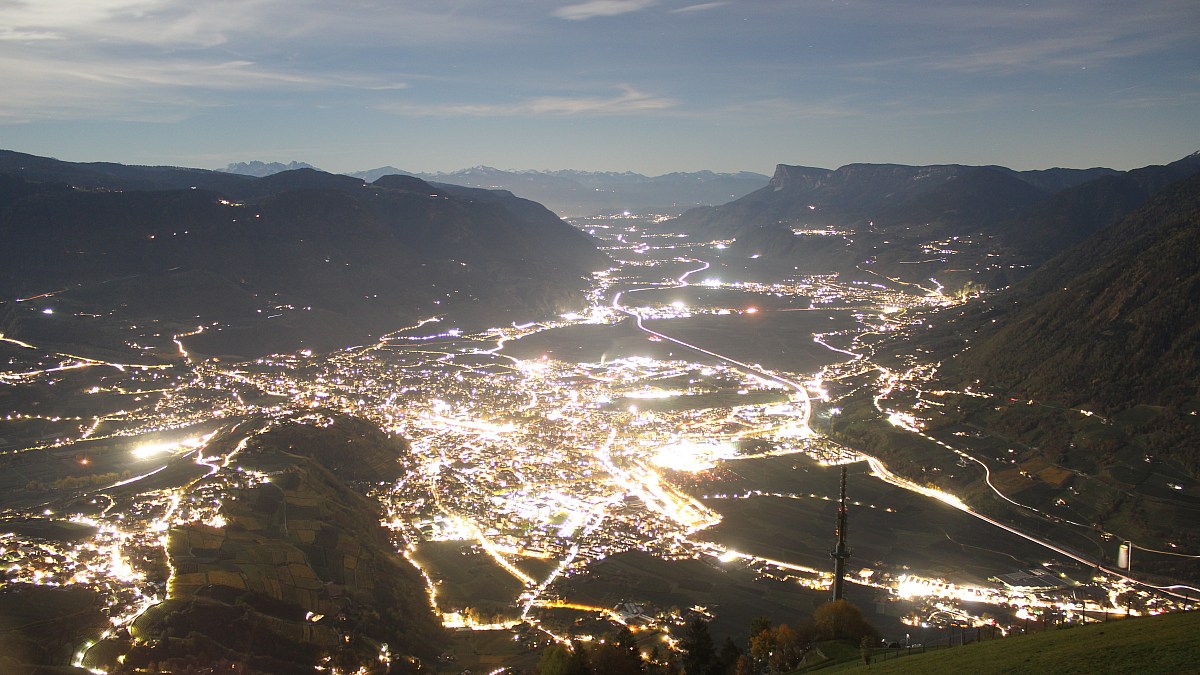 Berggasthaus Hochmuth - Dorf Tirol / Meran - Blick nach Südosten - Foto ...