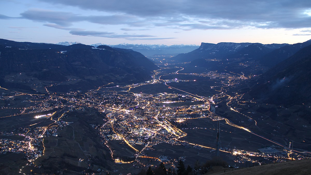 Berggasthaus Hochmuth - Dorf Tirol / Meran - Blick nach Südosten - Foto ...