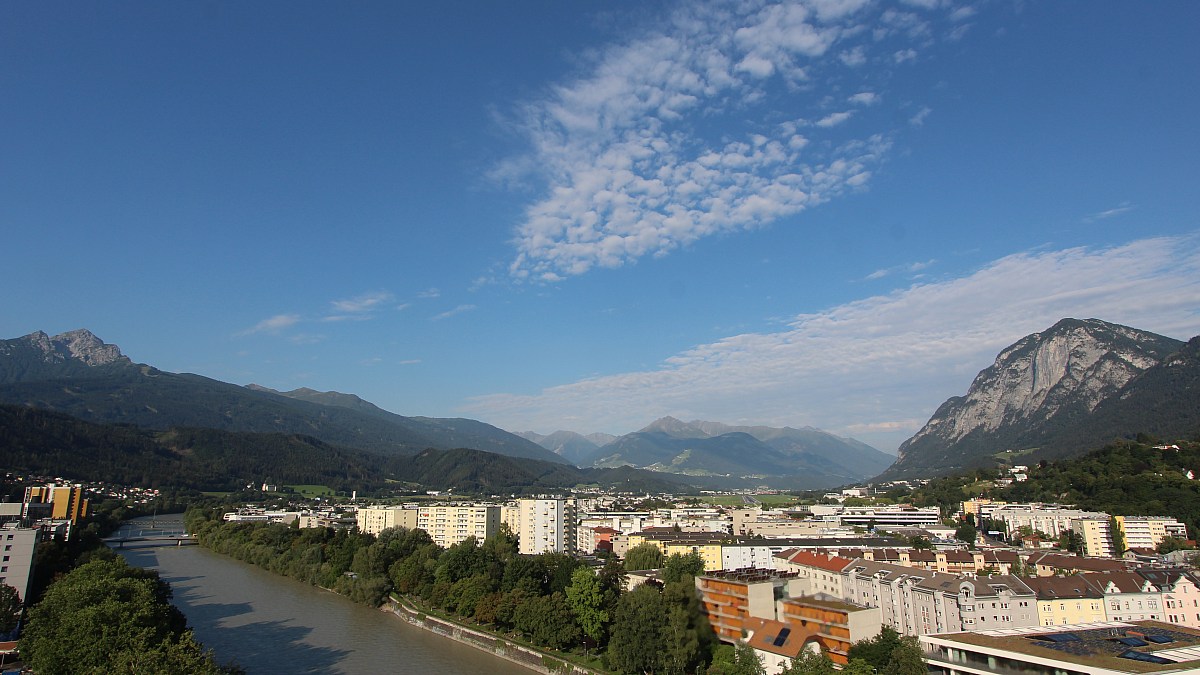 Universität Innsbruck / Blick nach Westen - Foto-Webcam.eu