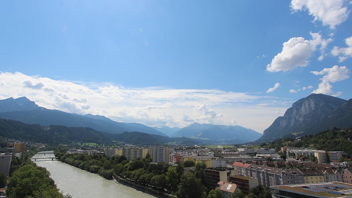 Universität Innsbruck / Blick nach Westen - Foto-Webcam.eu