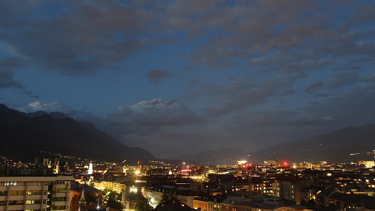 Universität Innsbruck / Blick nach Nordosten ins Unterinntal - Foto ...