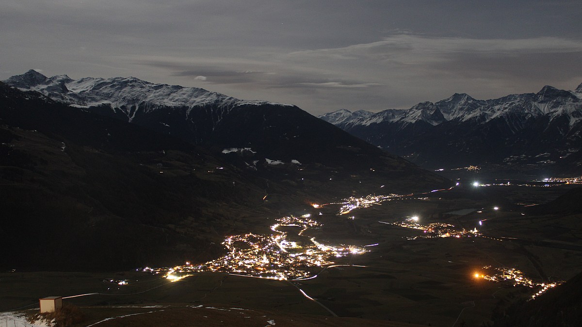 Hotel Watles - Mals / Vinschgau - Blick nach Südosten - Foto-Webcam.eu