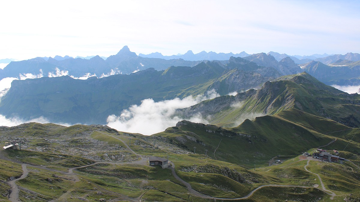 Nebelhornbahn Gipfelstation - Oberstdorf - Blick nach Südosten - Foto ...