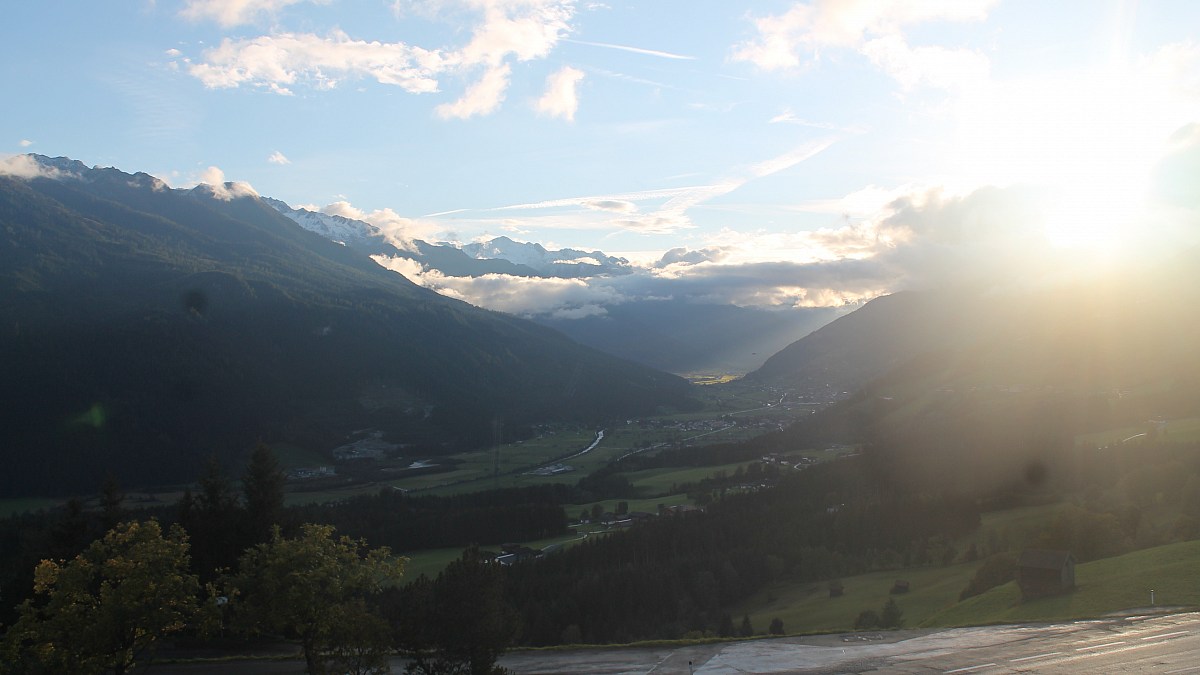 Gasthof Hohe Brücke - Pass Thurn - Blick in die Hohen Tauern ...