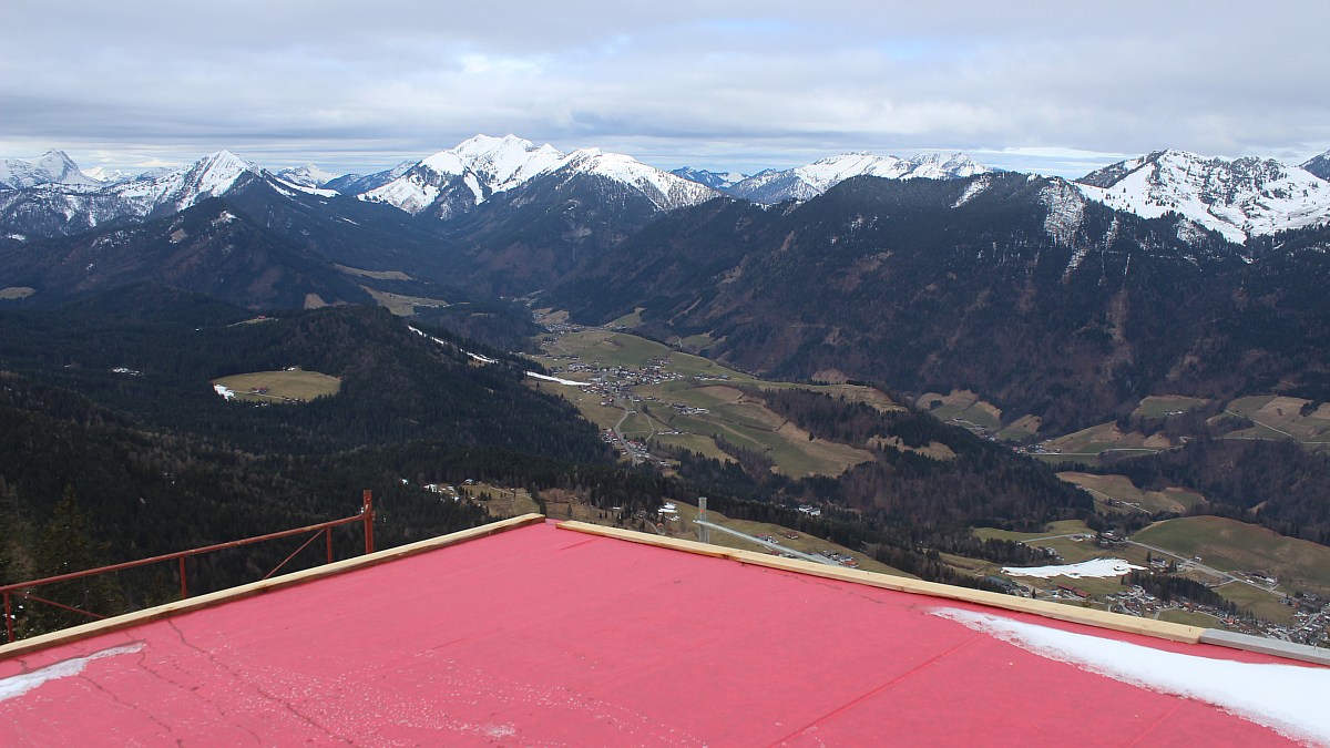 Pendlinghaus - Kufstein - Blick über Hinterthiersee nach Nordwesten ...