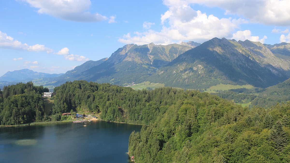 Heini-Klopfer-Skiflugschanze - Oberstdorf - Blick nach Nordosten - Foto ...