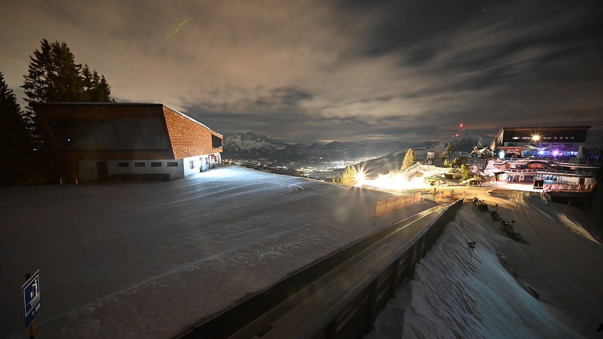 Kitzbühel / Starthaus Hahnenkamm - Blick Nach Norden Zum Kitzbüheler ...