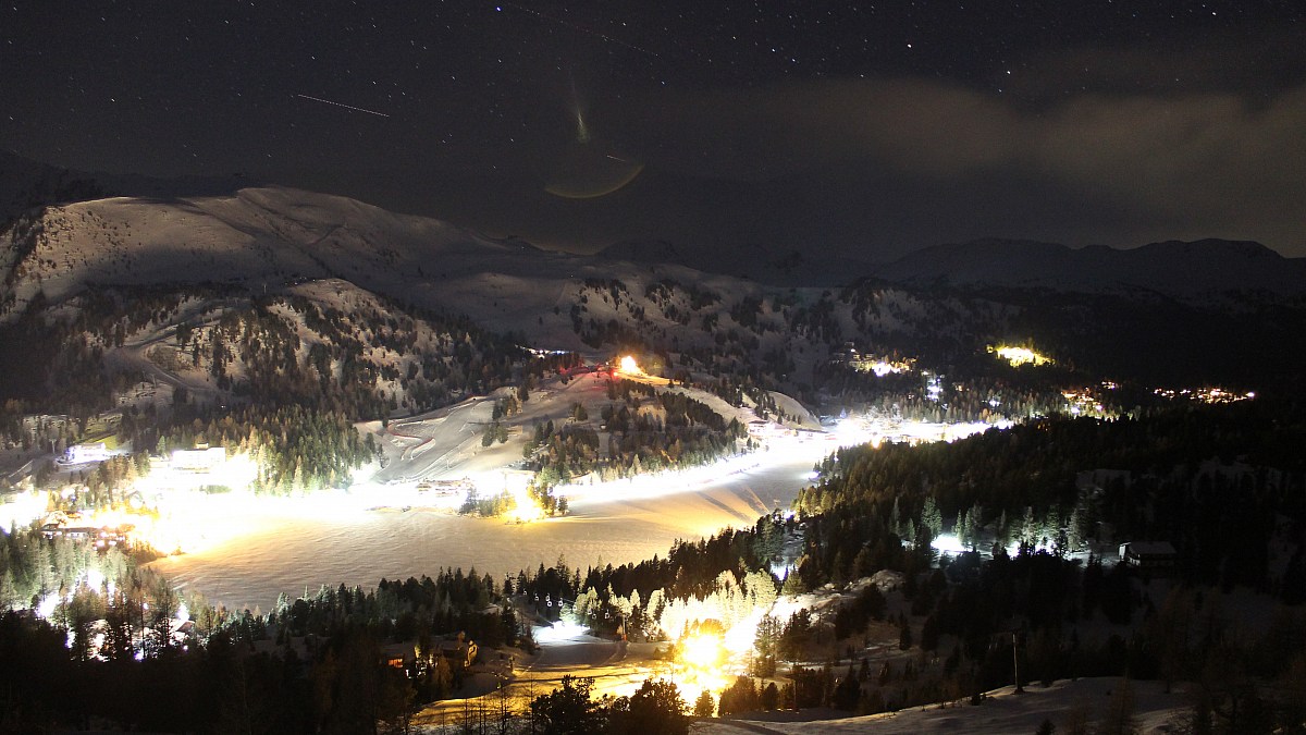 Turracher Höhe / Weitentallift Berg - Blick Auf Den Turracher See ...